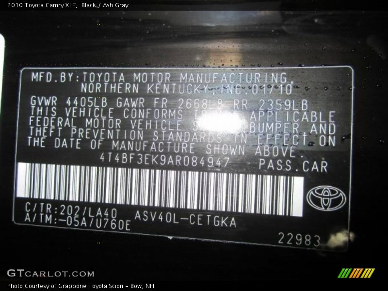 Black / Ash Gray 2010 Toyota Camry XLE