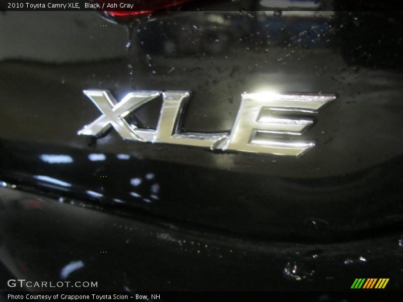 Black / Ash Gray 2010 Toyota Camry XLE