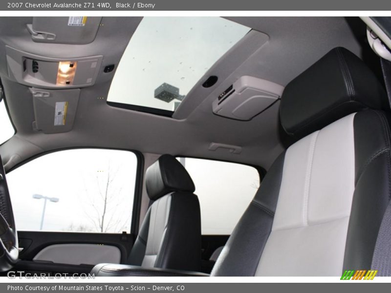 Black / Ebony 2007 Chevrolet Avalanche Z71 4WD