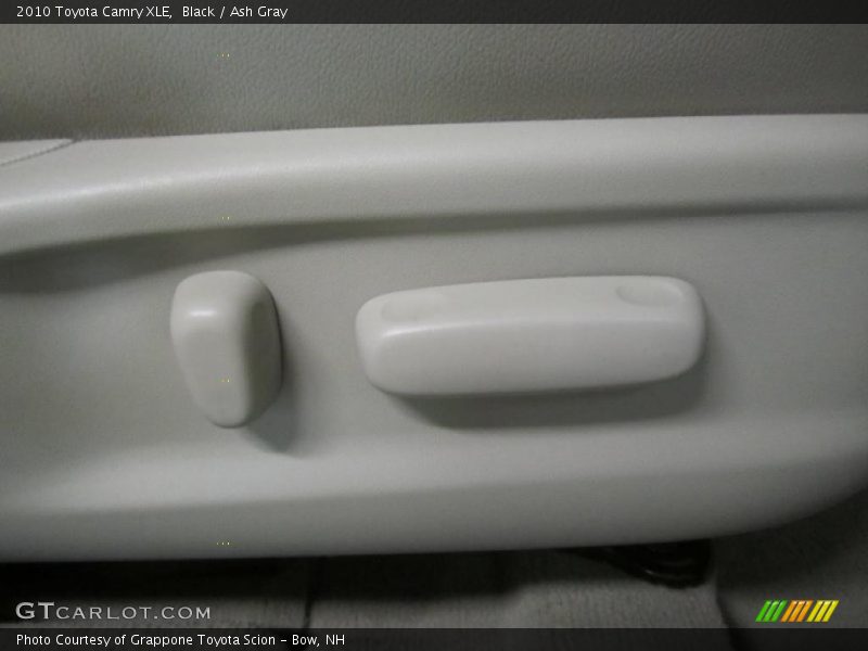 Black / Ash Gray 2010 Toyota Camry XLE