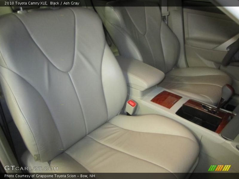 Black / Ash Gray 2010 Toyota Camry XLE