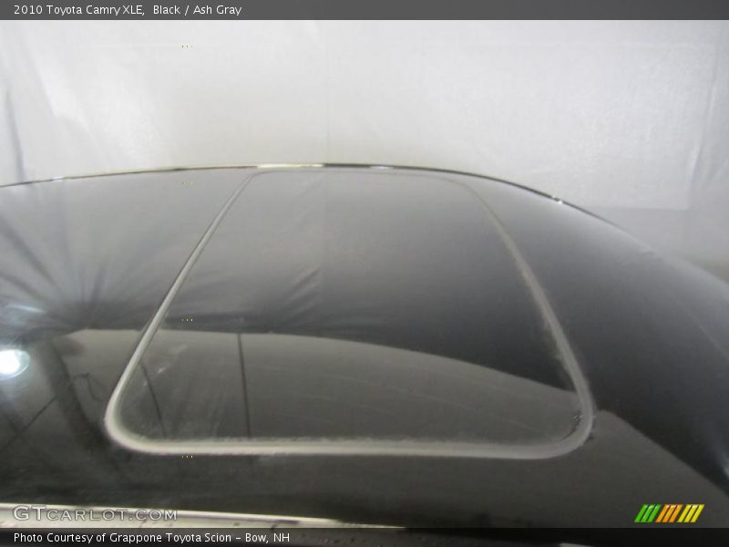 Black / Ash Gray 2010 Toyota Camry XLE