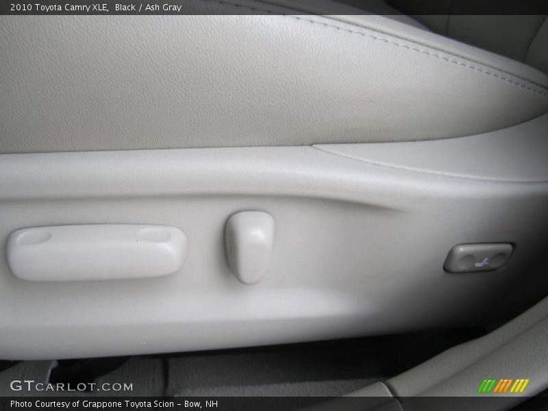 Black / Ash Gray 2010 Toyota Camry XLE