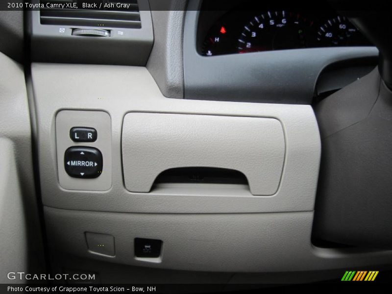 Black / Ash Gray 2010 Toyota Camry XLE