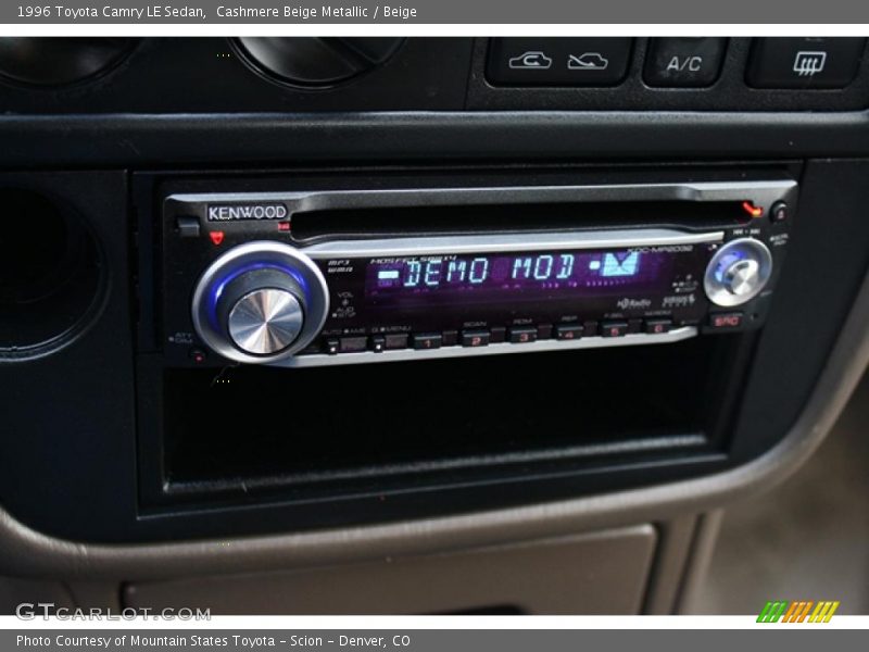 Cashmere Beige Metallic / Beige 1996 Toyota Camry LE Sedan
