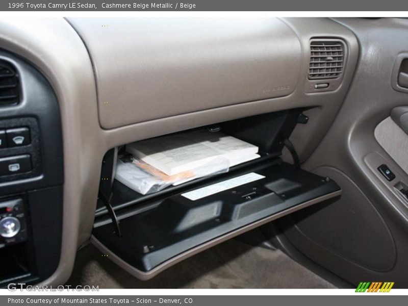 Cashmere Beige Metallic / Beige 1996 Toyota Camry LE Sedan