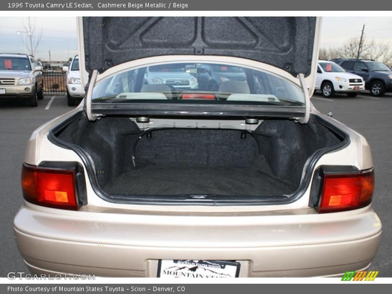 Cashmere Beige Metallic / Beige 1996 Toyota Camry LE Sedan