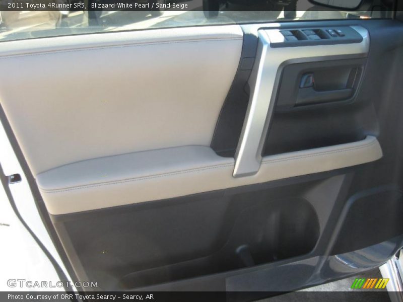 Blizzard White Pearl / Sand Beige 2011 Toyota 4Runner SR5