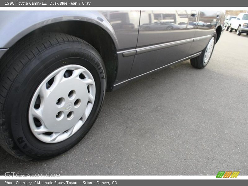 Dusk Blue Pearl / Gray 1998 Toyota Camry LE