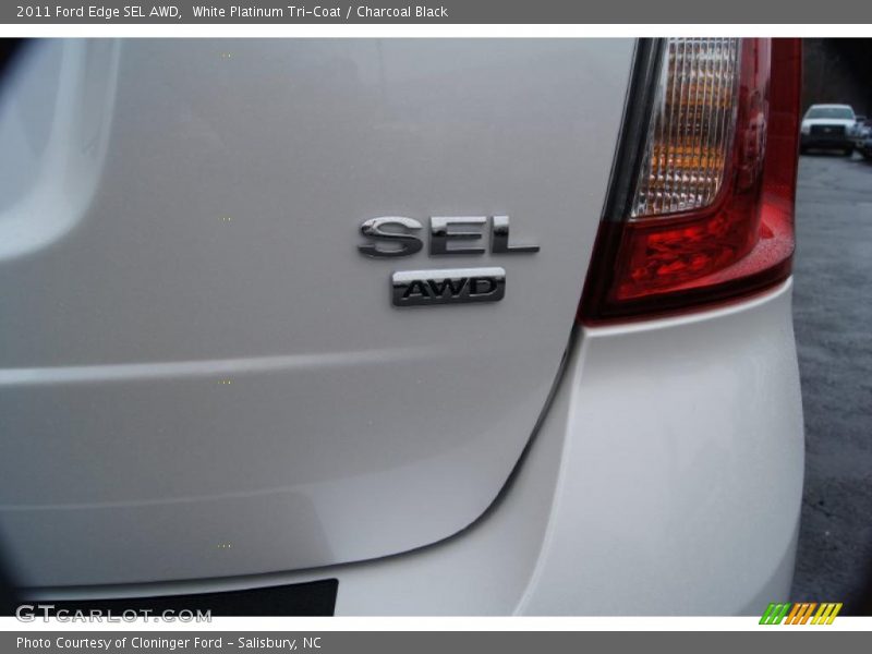  2011 Edge SEL AWD Logo