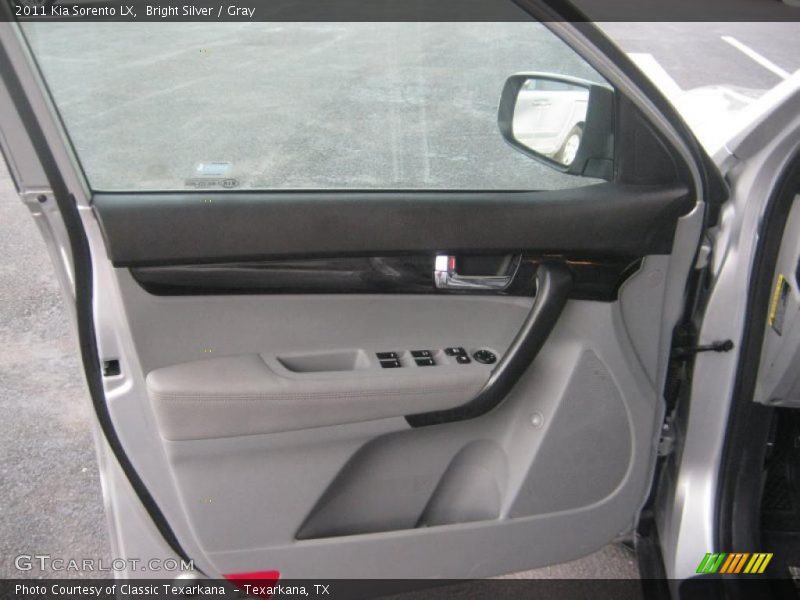 Bright Silver / Gray 2011 Kia Sorento LX