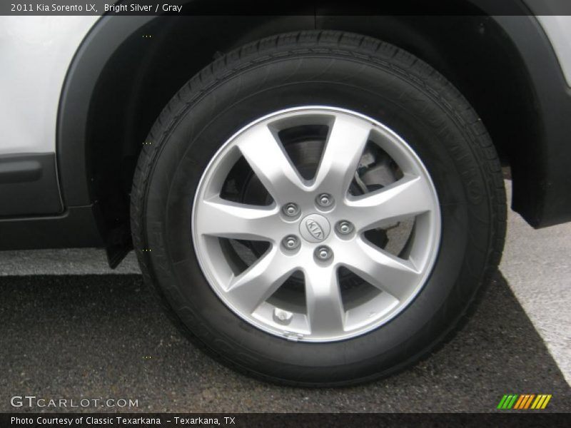 Bright Silver / Gray 2011 Kia Sorento LX