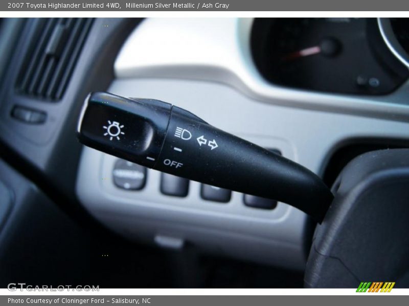 Millenium Silver Metallic / Ash Gray 2007 Toyota Highlander Limited 4WD