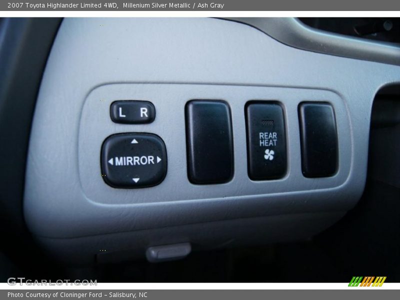 Millenium Silver Metallic / Ash Gray 2007 Toyota Highlander Limited 4WD