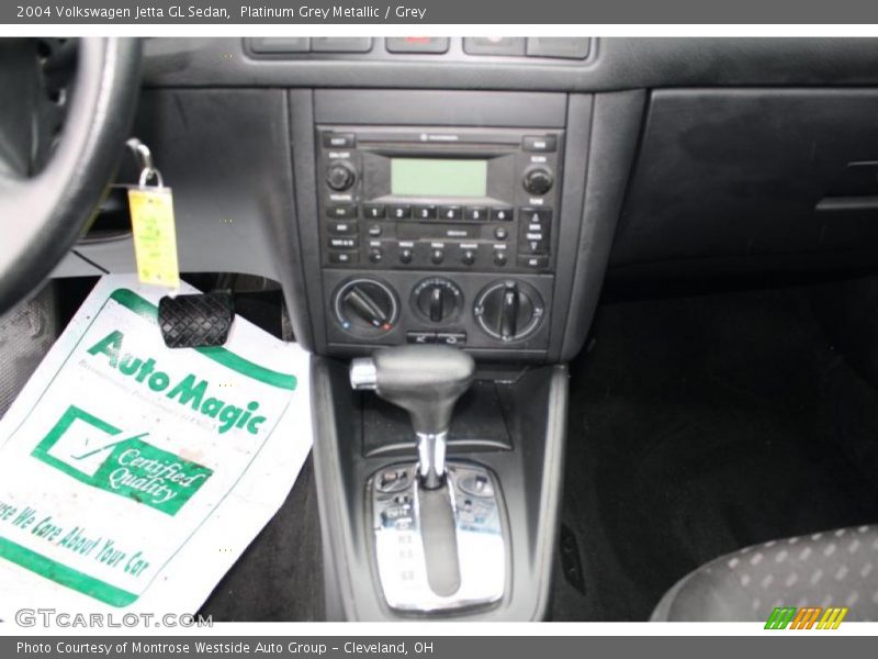 Platinum Grey Metallic / Grey 2004 Volkswagen Jetta GL Sedan