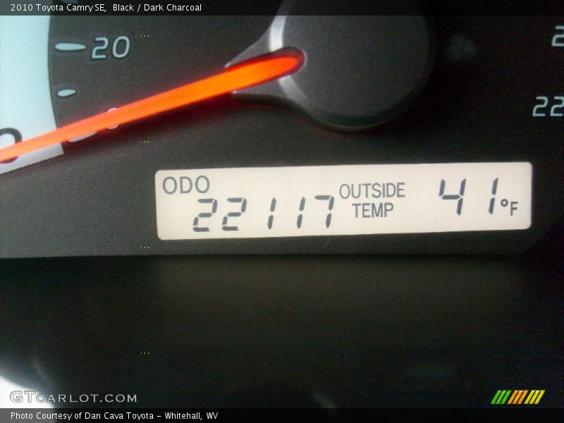 Black / Dark Charcoal 2010 Toyota Camry SE