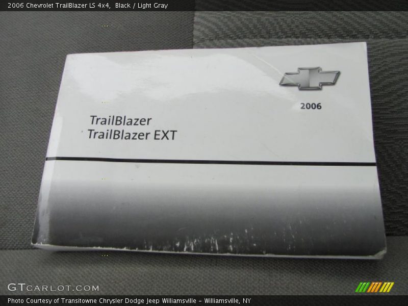 Black / Light Gray 2006 Chevrolet TrailBlazer LS 4x4