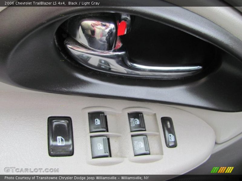 Black / Light Gray 2006 Chevrolet TrailBlazer LS 4x4