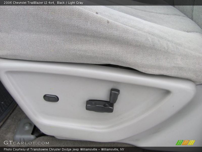 Black / Light Gray 2006 Chevrolet TrailBlazer LS 4x4
