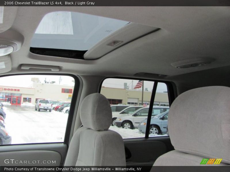 Black / Light Gray 2006 Chevrolet TrailBlazer LS 4x4