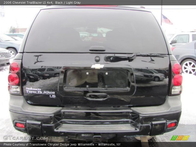 Black / Light Gray 2006 Chevrolet TrailBlazer LS 4x4