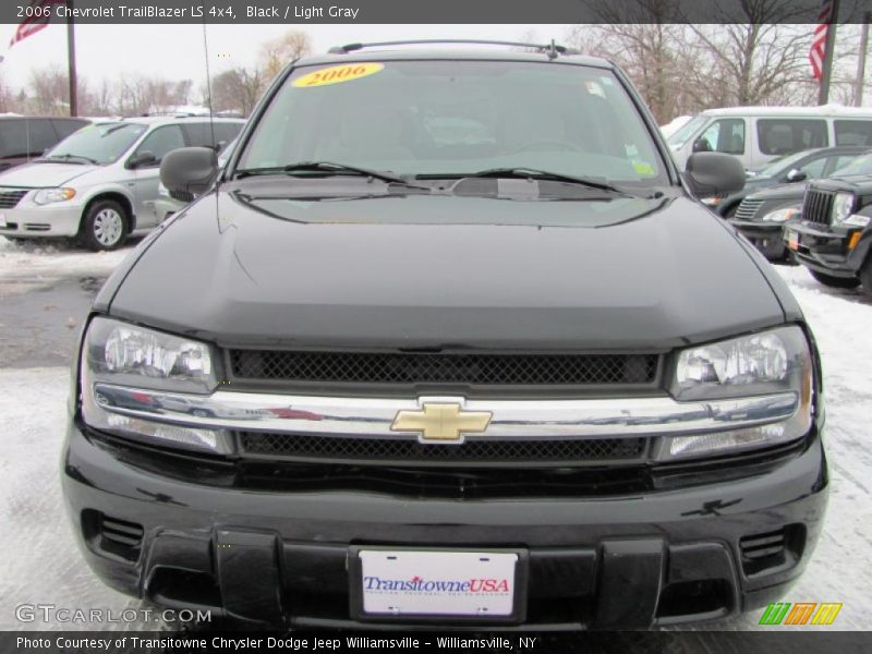 Black / Light Gray 2006 Chevrolet TrailBlazer LS 4x4
