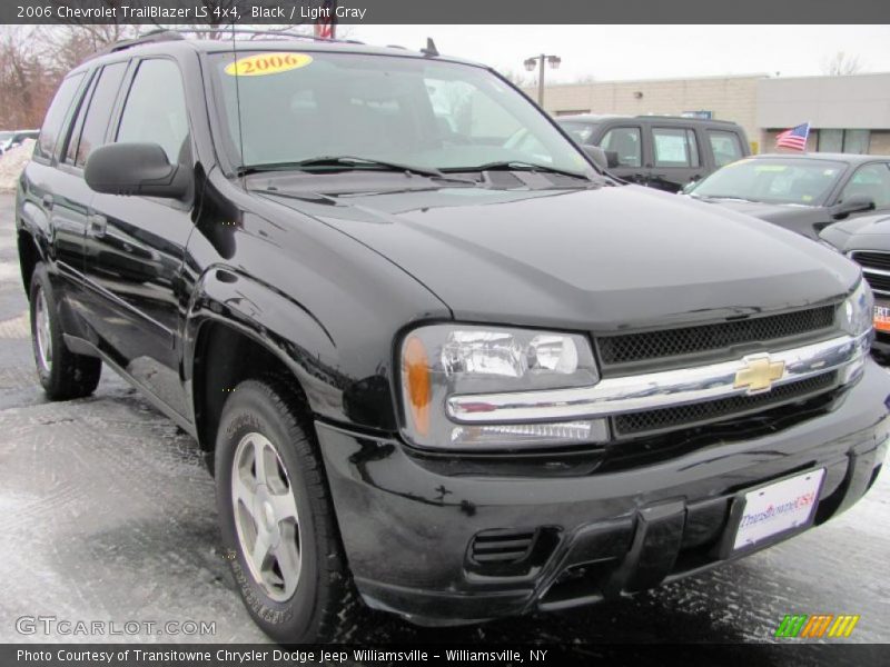 Black / Light Gray 2006 Chevrolet TrailBlazer LS 4x4