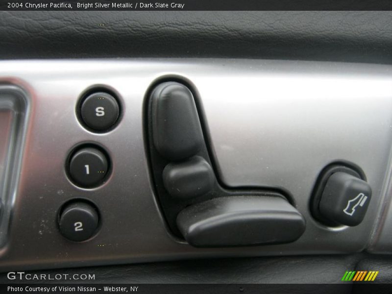 Bright Silver Metallic / Dark Slate Gray 2004 Chrysler Pacifica