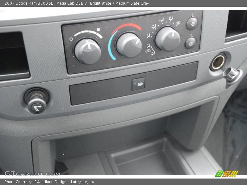 Controls of 2007 Ram 3500 SLT Mega Cab Dually