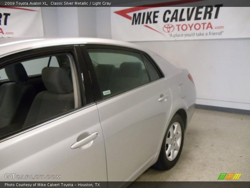 Classic Silver Metallic / Light Gray 2009 Toyota Avalon XL