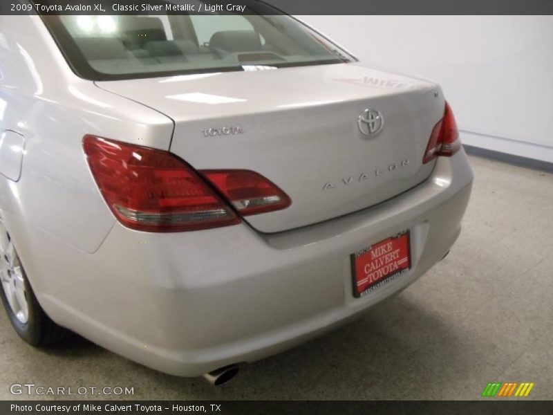 Classic Silver Metallic / Light Gray 2009 Toyota Avalon XL
