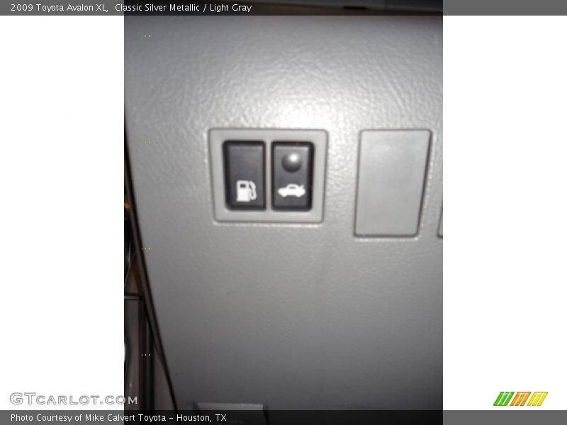 Classic Silver Metallic / Light Gray 2009 Toyota Avalon XL