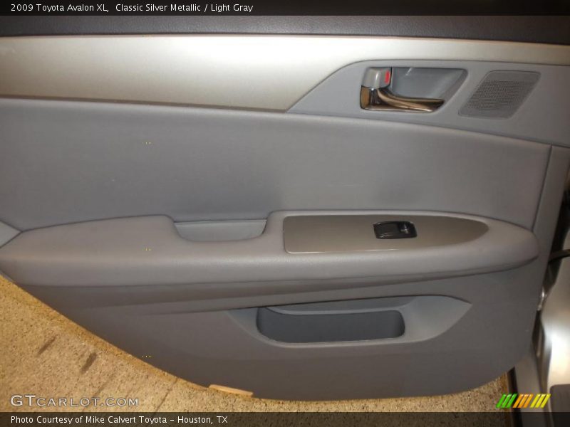 Classic Silver Metallic / Light Gray 2009 Toyota Avalon XL