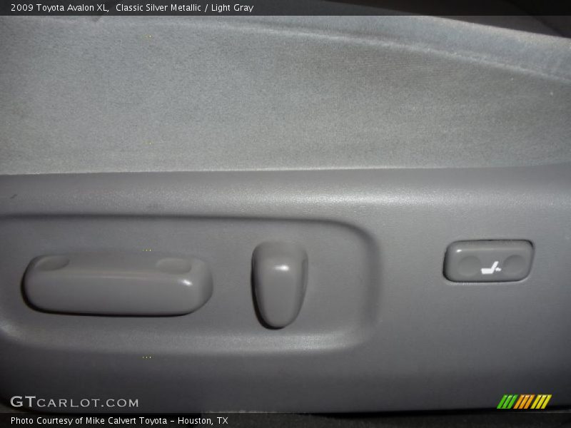 Classic Silver Metallic / Light Gray 2009 Toyota Avalon XL