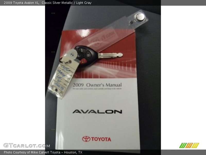 Classic Silver Metallic / Light Gray 2009 Toyota Avalon XL