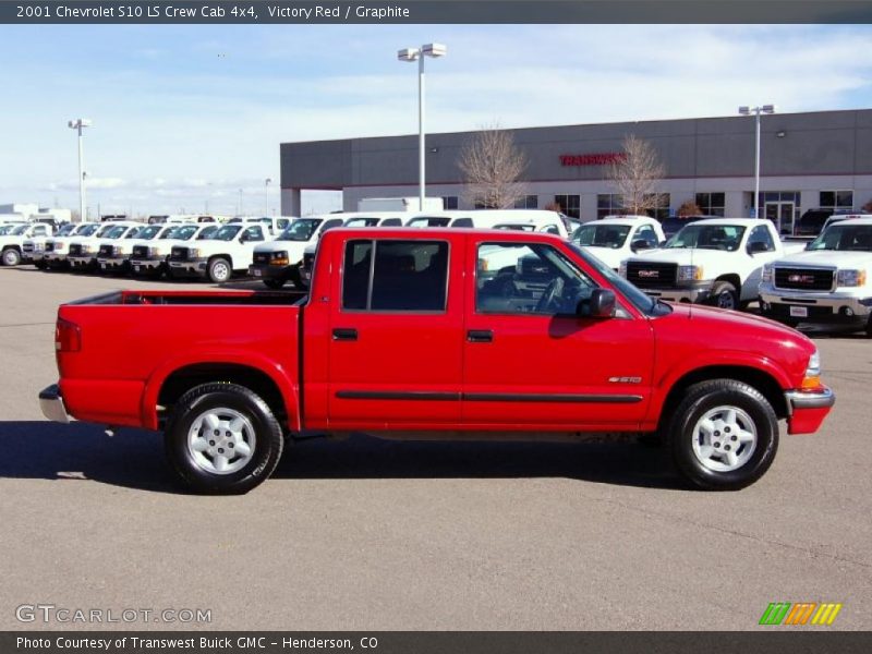 Victory Red / Graphite 2001 Chevrolet S10 LS Crew Cab 4x4