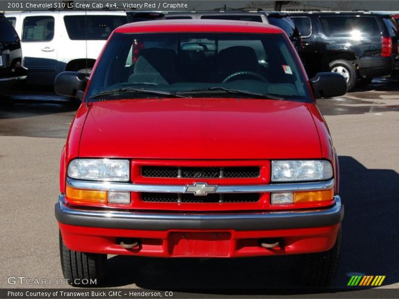 Victory Red / Graphite 2001 Chevrolet S10 LS Crew Cab 4x4