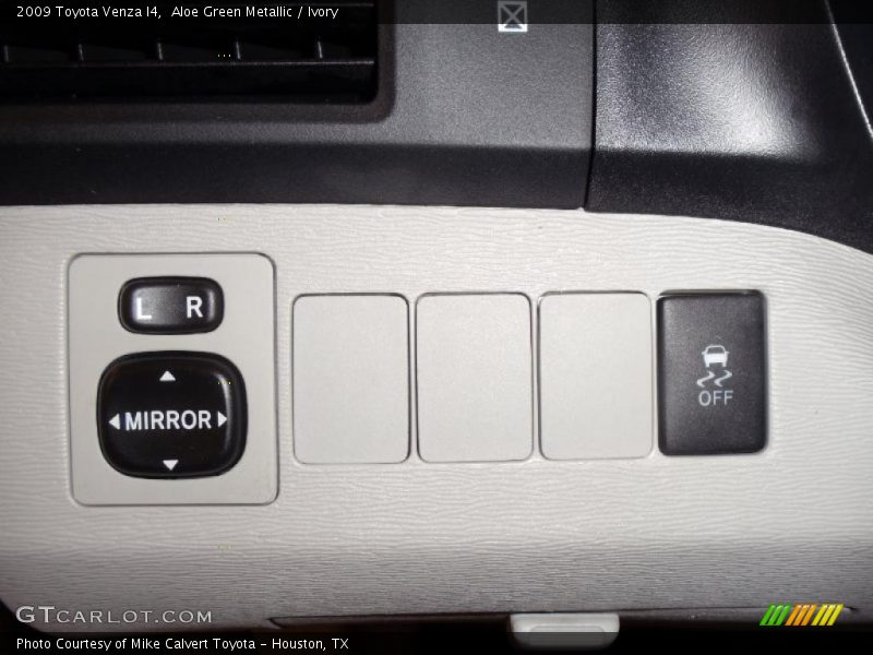Aloe Green Metallic / Ivory 2009 Toyota Venza I4