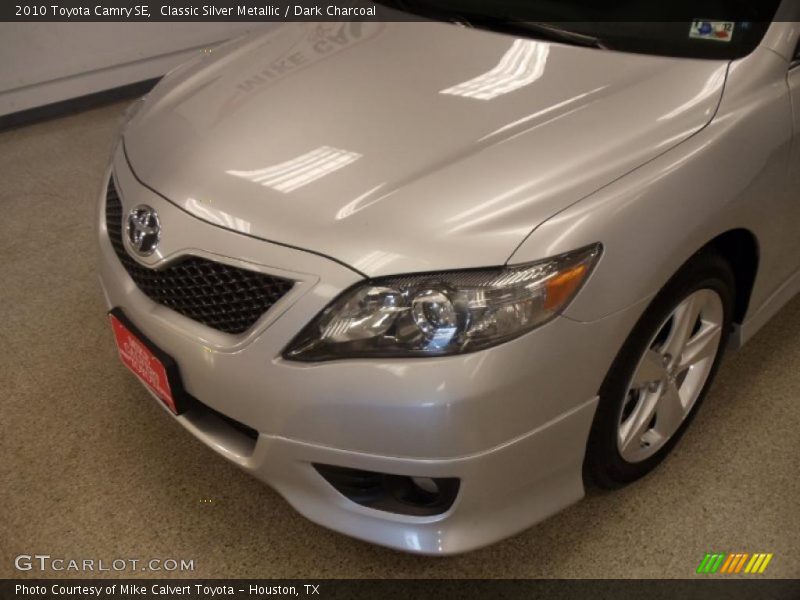 Classic Silver Metallic / Dark Charcoal 2010 Toyota Camry SE