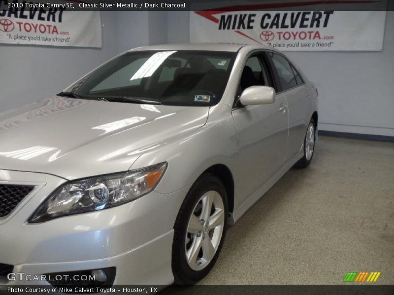 Classic Silver Metallic / Dark Charcoal 2010 Toyota Camry SE