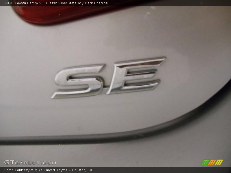 Classic Silver Metallic / Dark Charcoal 2010 Toyota Camry SE