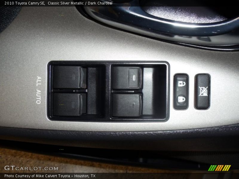Classic Silver Metallic / Dark Charcoal 2010 Toyota Camry SE