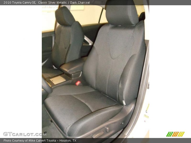 Classic Silver Metallic / Dark Charcoal 2010 Toyota Camry SE