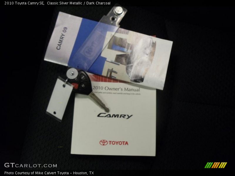 Classic Silver Metallic / Dark Charcoal 2010 Toyota Camry SE