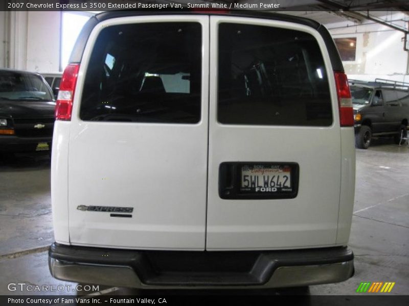 Summit White / Medium Pewter 2007 Chevrolet Express LS 3500 Extended Passenger Van