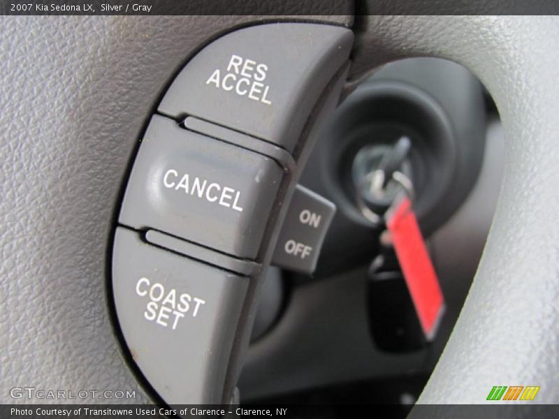 Silver / Gray 2007 Kia Sedona LX