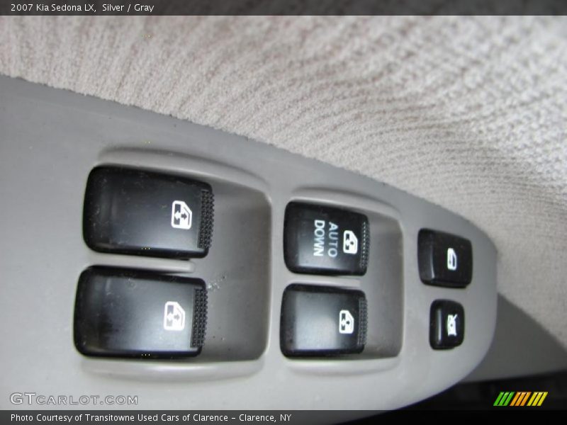 Silver / Gray 2007 Kia Sedona LX