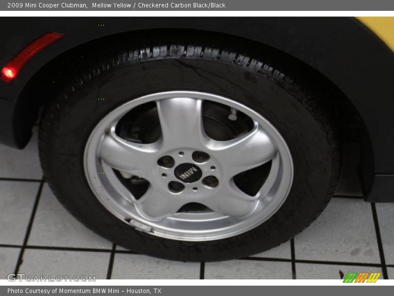Mellow Yellow / Checkered Carbon Black/Black 2009 Mini Cooper Clubman