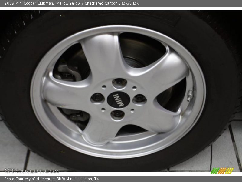 Mellow Yellow / Checkered Carbon Black/Black 2009 Mini Cooper Clubman