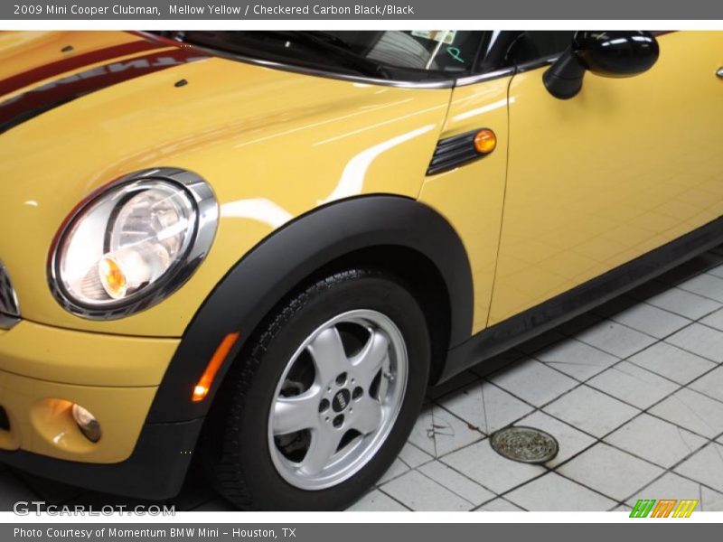 Mellow Yellow / Checkered Carbon Black/Black 2009 Mini Cooper Clubman